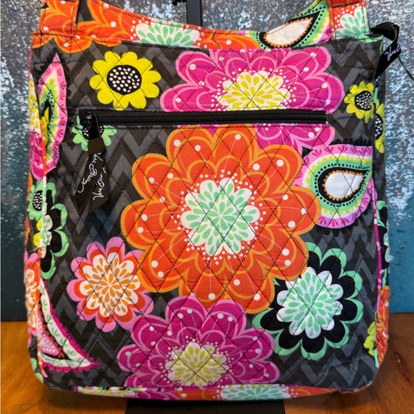 Vera Bradley Retired 2014 Vintage Ziggy Zinnia Floral Crossbody Bag (EUC) - Picture 10 of 15